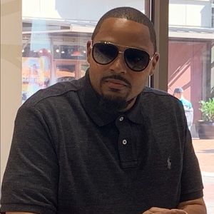 Meet your Posher, Leon